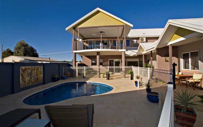 Gecko Lodge, Accommodation in Kalbarri - Suburb