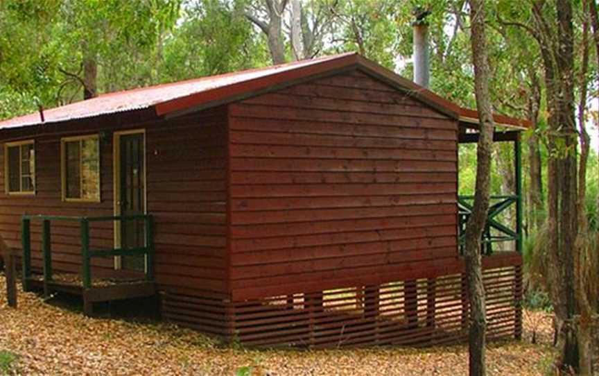 Lake Navarino Holiday Park , Accommodation in Waroona