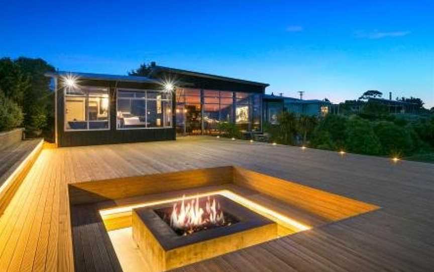 Cloud 9 Retreat - Karitane - Absolute Beachfront Holiday Home, Waikouaiti, New Zealand