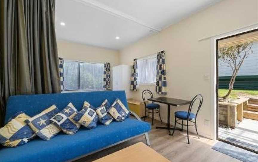 Searenity - Waikanae Beach Holiday Home, Waikanae, New Zealand