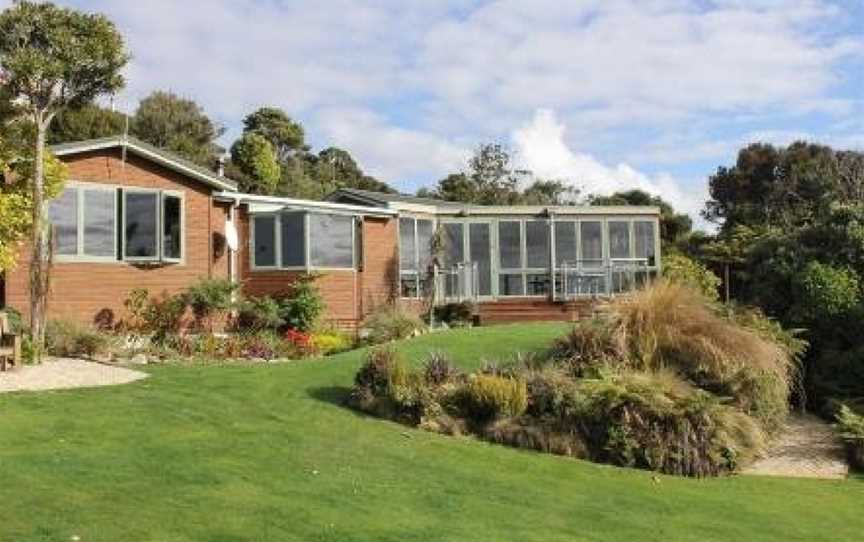 Sails Ashore Lodge, Half Moon Bay, New Zealand