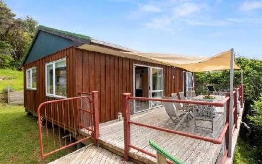 Bach and Relax - Oakura Holiday Home, Whangaruru North, New Zealand