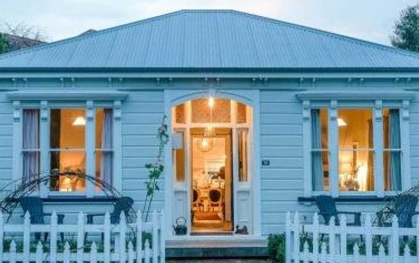 The Villa Akaroa - Akaroa Pet Friendly Holiday Home, Akaroa, New Zealand