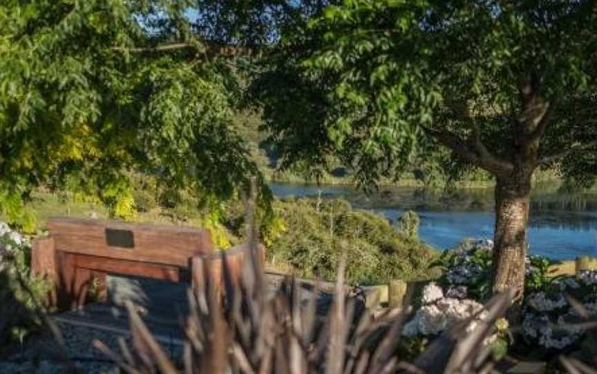 Secret Lake Farmstay, Edgecumbe, New Zealand