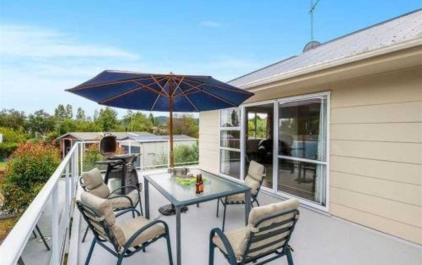 Kinloch Family Retreat - Kinloch Holiday Home, Oruanui, New Zealand