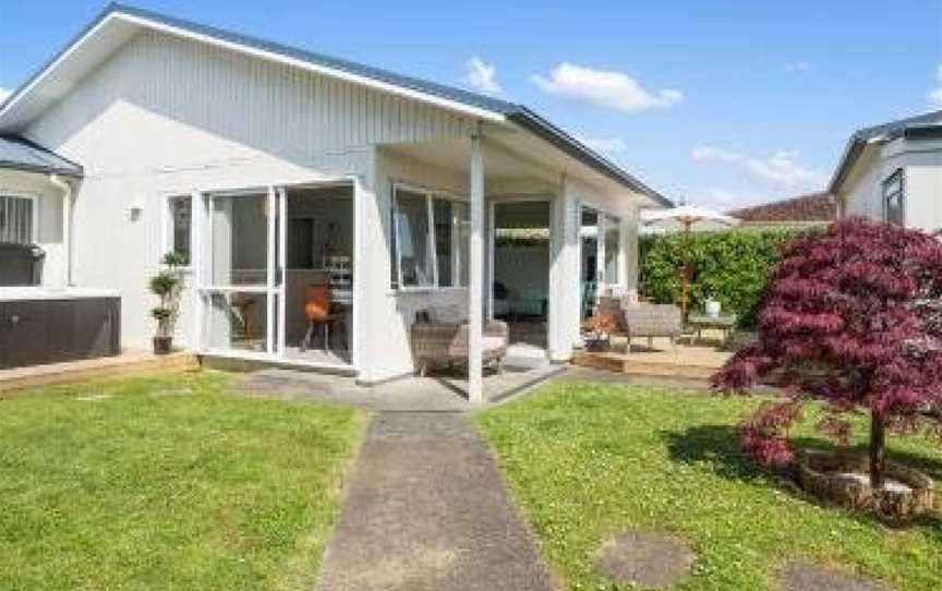 The Little Blue House - Half Moon Bay Holiday Home, Pakuranga Heights, New Zealand