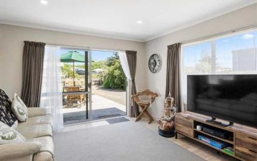 Hunia Haven - Himatangi Beach Holiday Home, Himatangi, New Zealand