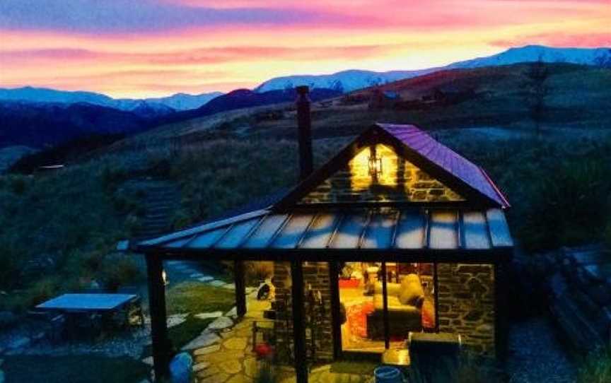 Hawkridge Chalet - Honeymooners Chalet, Arrowtown, New Zealand