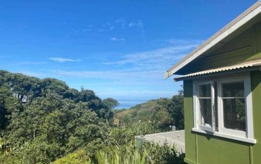 Toad Hall, Baylys Beach, New Zealand