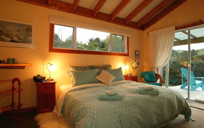 Westwind Homestay B & B, Waitakaruru, New Zealand