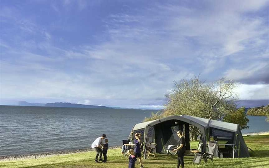 Motutere Bay TOP 10 Holiday Park, Waitahanui, New Zealand