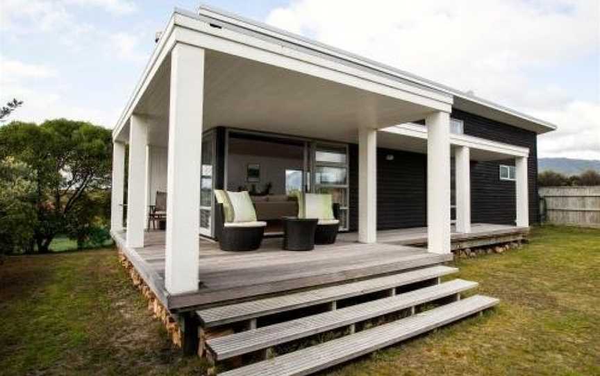 Waikanae Retreat - Waikanae Beach Holiday Home, Waikanae, New Zealand