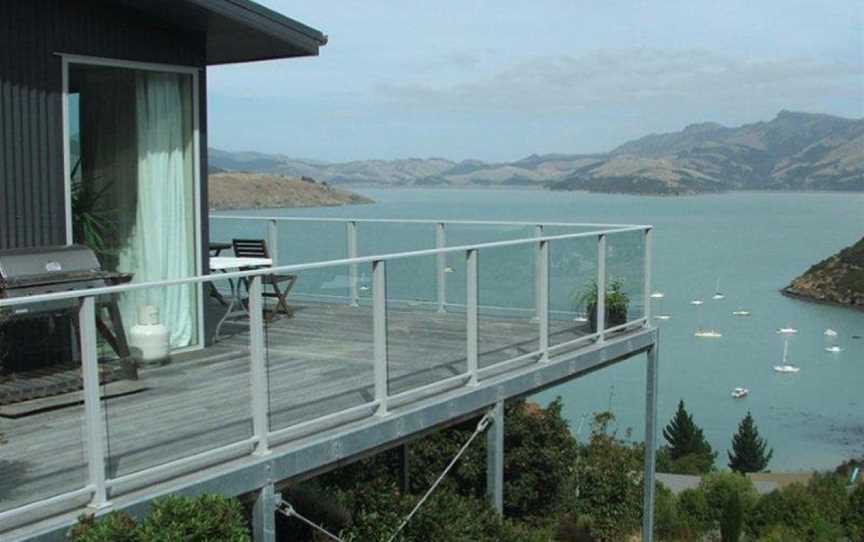 CASS BAY RETREAT, Lyttelton, New Zealand