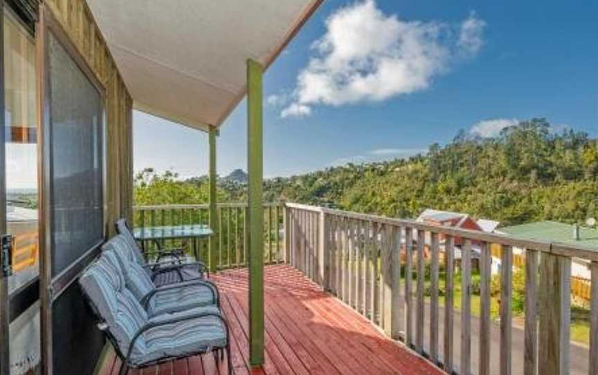 Coastal Hill Retreat - Tairua Holiday Home, Tairua, New Zealand