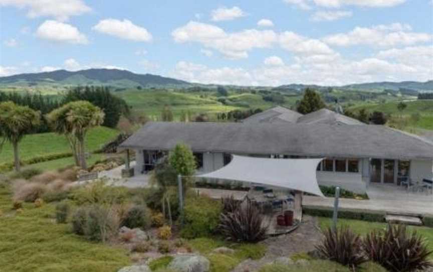 Above the River Karapiro Bed & Breakfast, North Putaruru, New Zealand