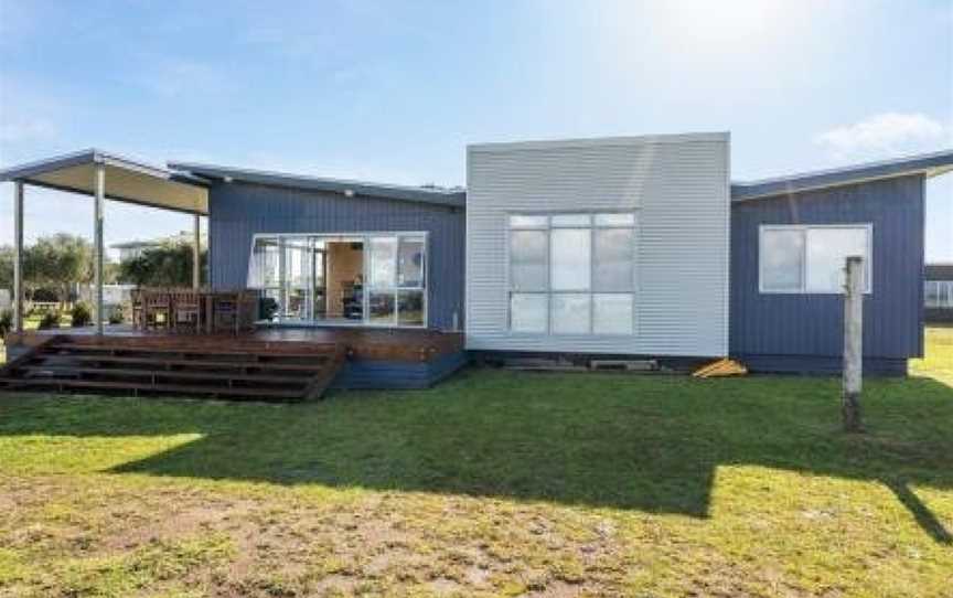 Karikari Beach House - Rangiputa Holiday Home, Pukenui, New Zealand