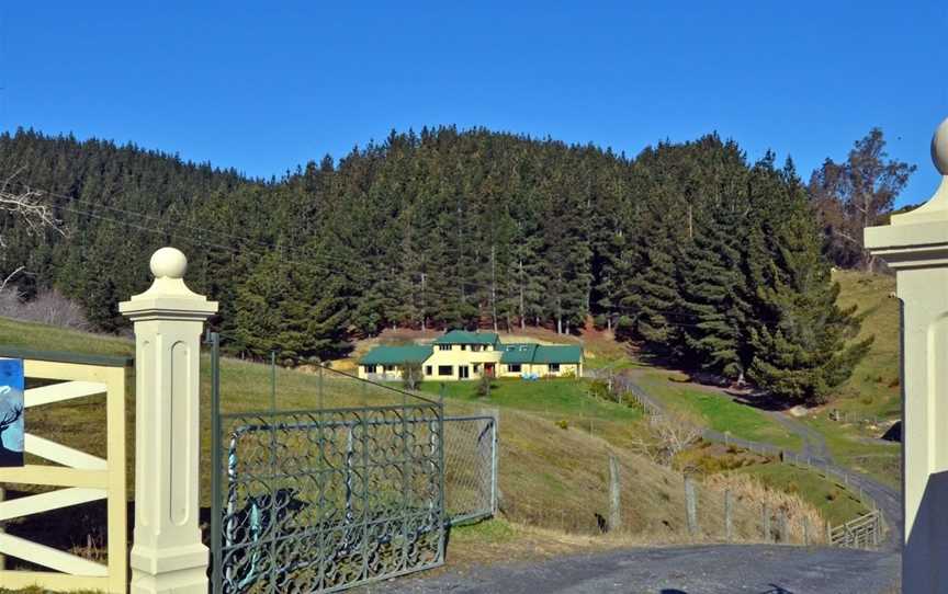 Hunters Moon, Mosgiel (Suburb), New Zealand