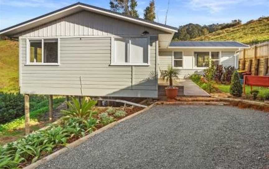 Nanny's Beach House - Waihi Beach Holiday Home, Waihi Beach, New Zealand