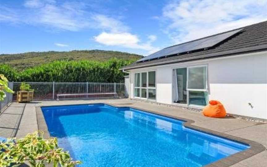 Green View - Parua Bay Holiday Home, Rukuwai, New Zealand