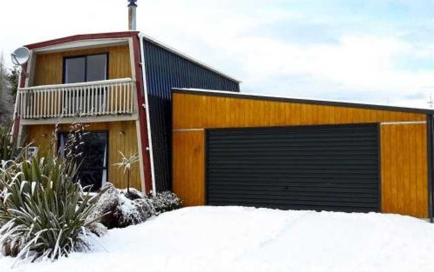 Tongariro Alpine Chalet - National Park township, Whanganui National Park, New Zealand