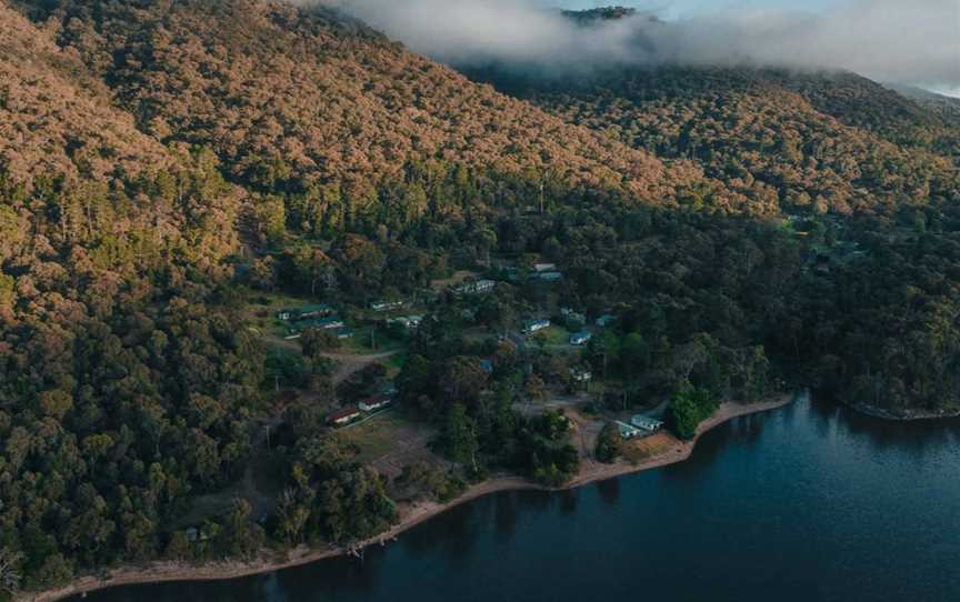 Aerial view of Reflections Burrinjuck Waters