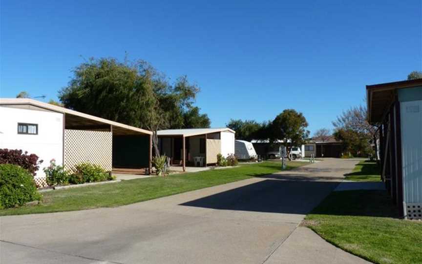 Leander Reef Holiday Park, Accommodation in Port Denison