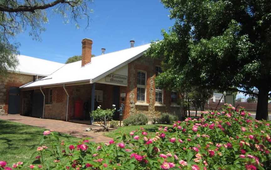 Narrogin Old Courthouse Museum, Attractions in Narrogin