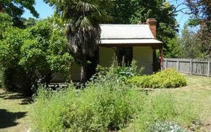 Dove Cottage/ Miners cottage, Alexandra, QLD