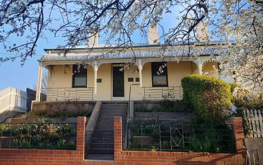 Chifley Home and Education Centre, Tourist attractions in South Bathurst