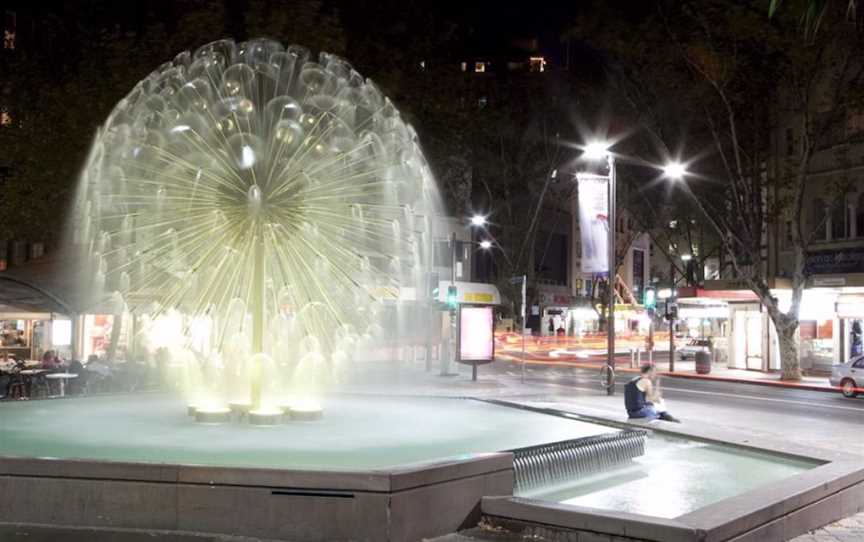 El-Alamein Memorial Fountain, Attractions in Elizabeth Bay