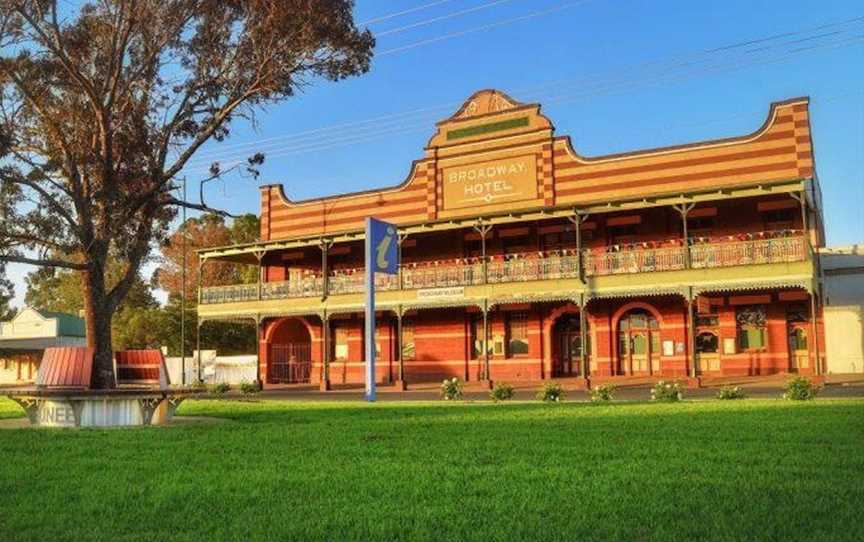 Junee Broadway Museum, Attractions in Junee