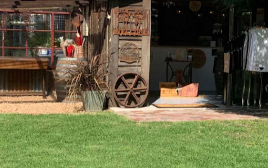 Mudgee Sunflowers and The Old School House 1883, Attractions in Home Rule