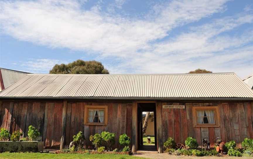 The Bundawarrah Centre, Attractions in Temora