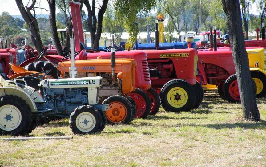 Queensland Heritage Park, Attractions in Biloela