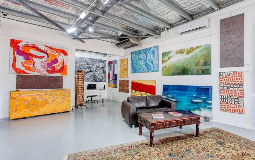 Australian and Oceanic Art Gallery, Tourist attractions in Port Douglas-town