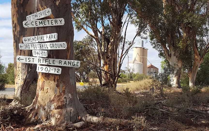 Mallee Sunsets Gallery, Attractions in Rosebery