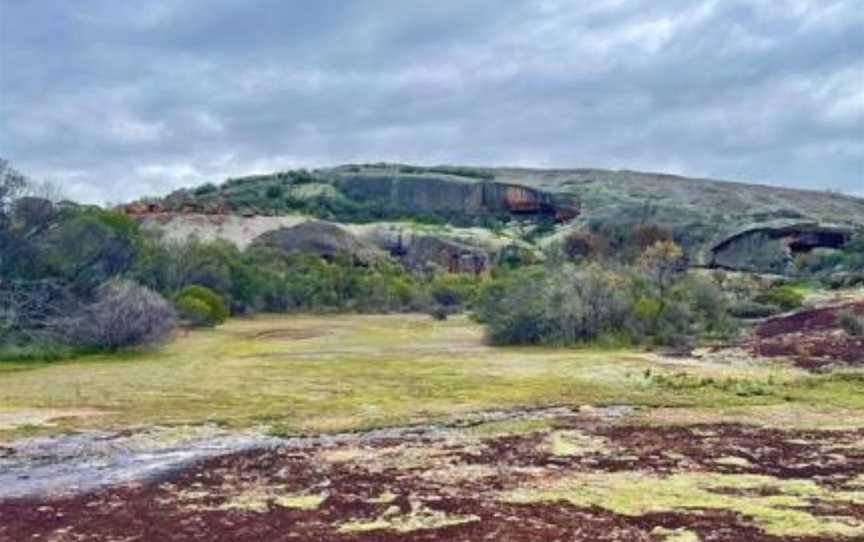 Sandford Rocks Nature Reserve, Tourist attractions in Westonia