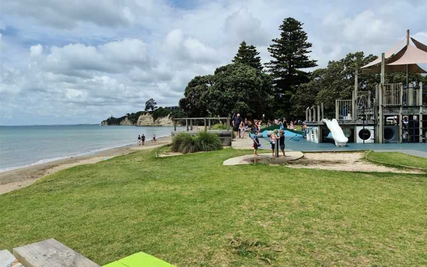 Browns Bay Beach Reserve, Browns Bay, New Zealand