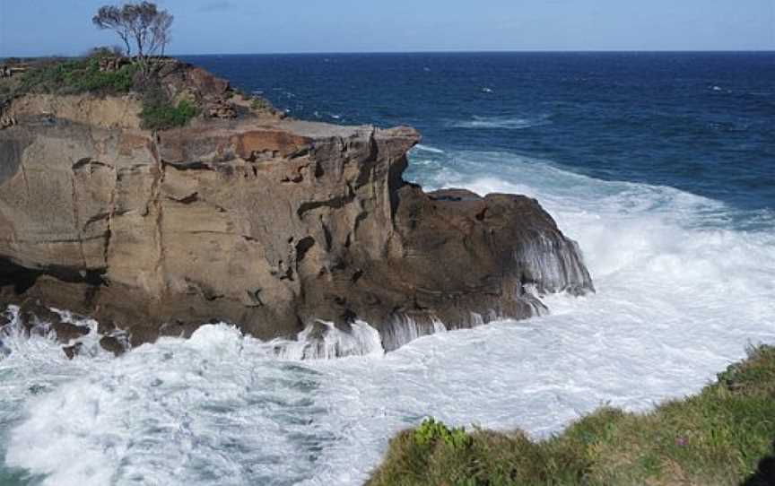 Wallarah National Park, Caves Beach, NSW