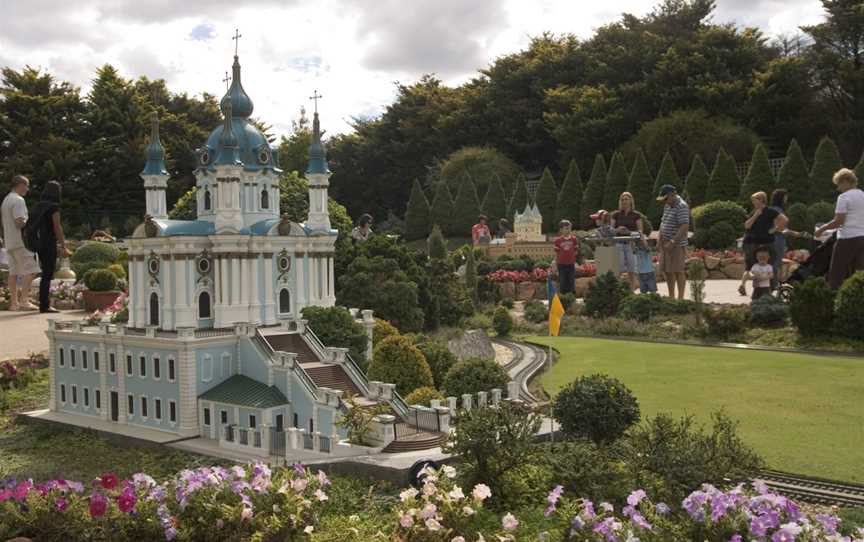 Cockington Green Gardens, Nicholls, ACT