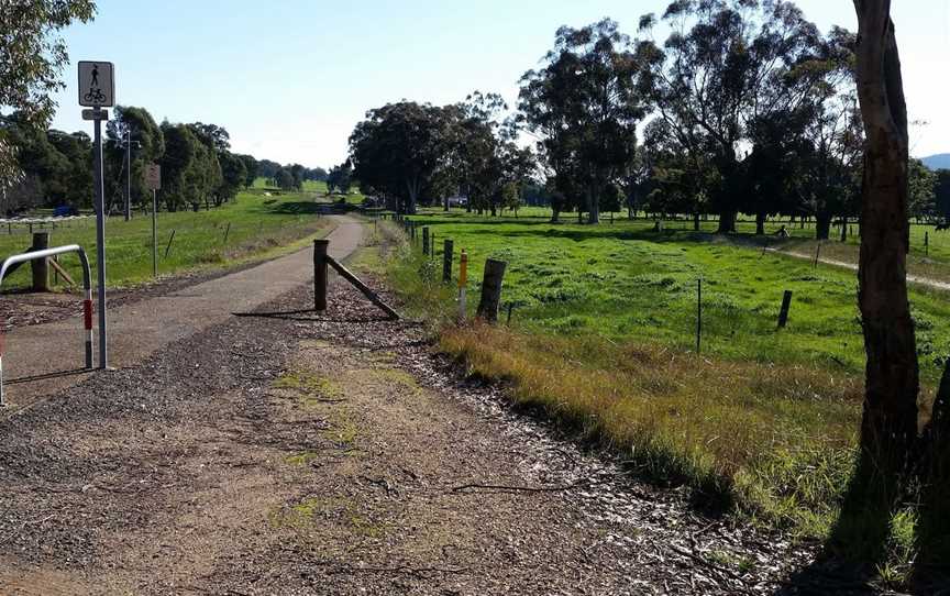 Wangaratta to Everton Station (Murray to the Mountains Rail Trail), Wangaratta, VIC