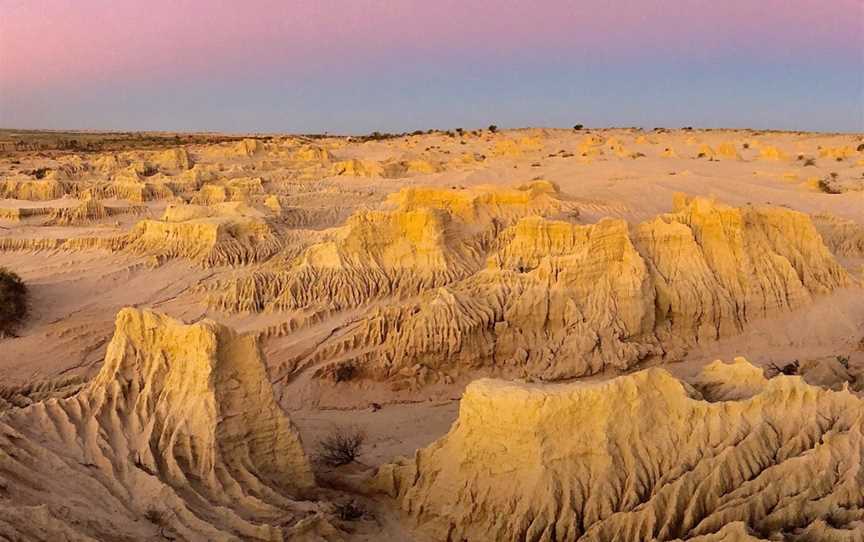 Red Top lookout and boardwalk, Mungo, NSW