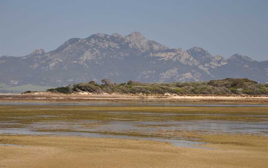 Drive Discovery Central Flinders Island, Whitemark, TAS