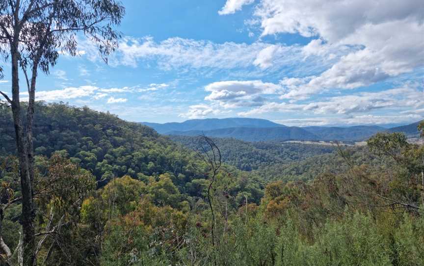 Paradise Falls, Cheshunt, VIC