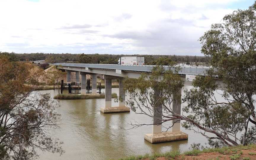 Kingston on Murray Bridge Lookout and Sturt Memorial, Kingston On Murray, SA