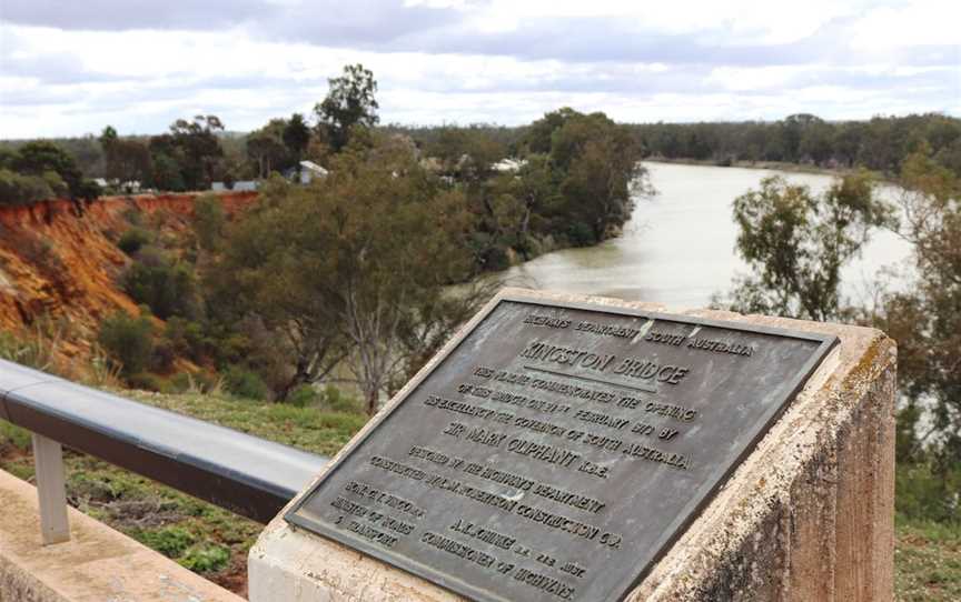 Kingston on Murray Bridge Lookout and Sturt Memorial, Kingston On Murray, SA