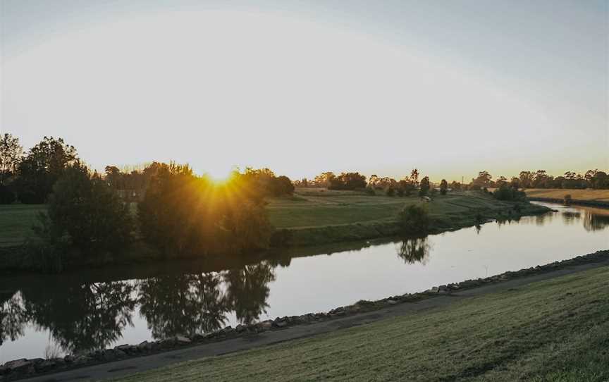 Lorn Riverbank, Lorn, NSW