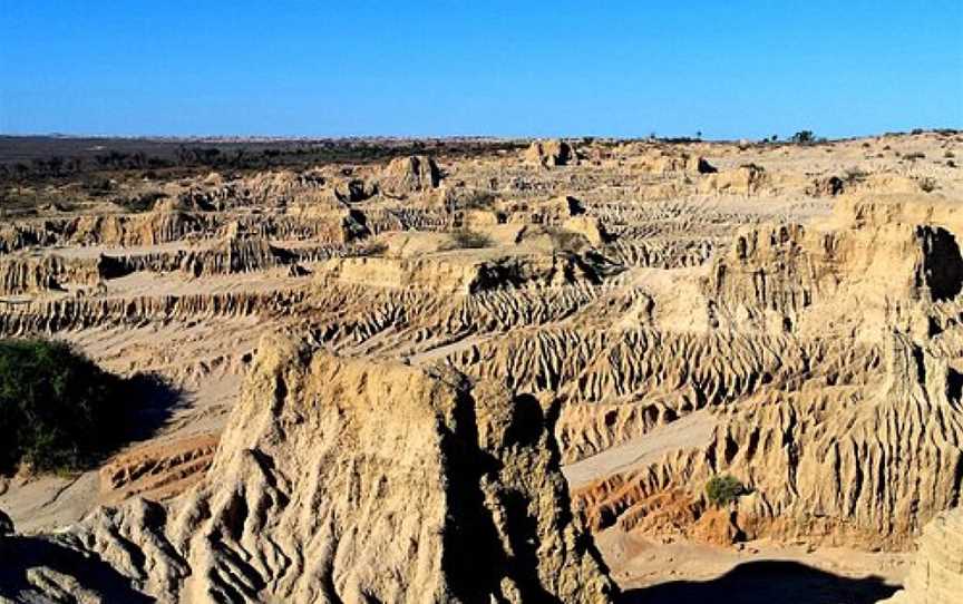 Walls of China, Mungo, NSW