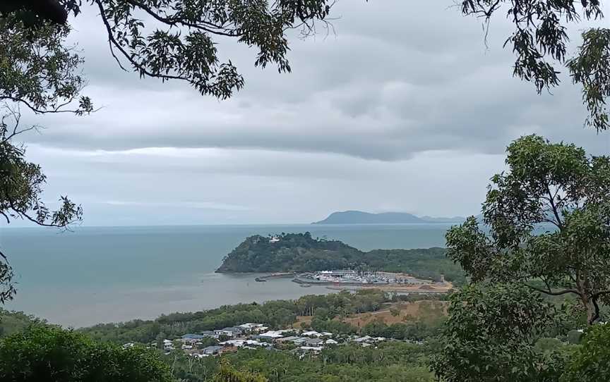 Earl Hill, Trinity Beach, QLD