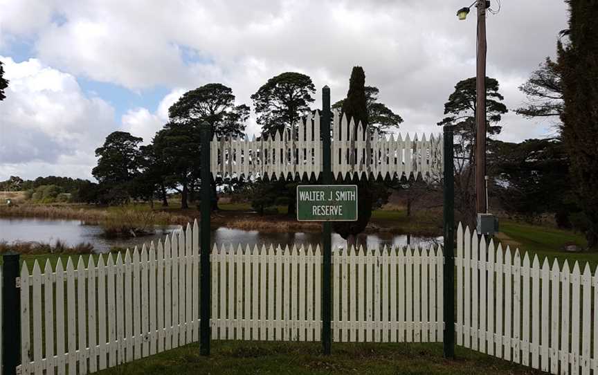 Walter J Smith Reserve, Riddells Creek, VIC